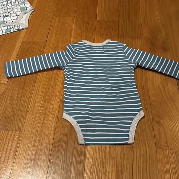 Asher and Olivia - Baby Boy's 3-Pack Long-Sleeve Kimono Bodysuit Set Onesie’s - Picture 11 of 16